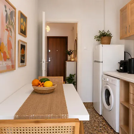 Boho With Balcony Swing Near Center Διαμέρισμα *
