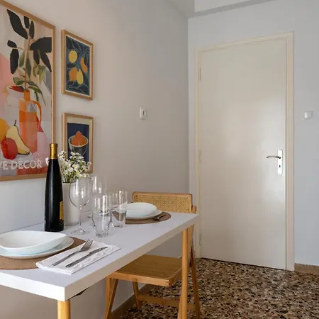 Boho With Balcony Swing Near Center Διαμέρισμα Καλαμάτα