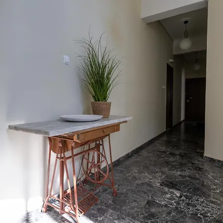 Διαμέρισμα Boho With Balcony Swing Near Center *