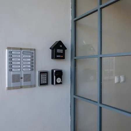 Διαμέρισμα Boho With Balcony Swing Near Center