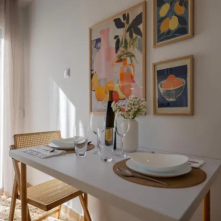 Διαμέρισμα Boho With Balcony Swing Near Center